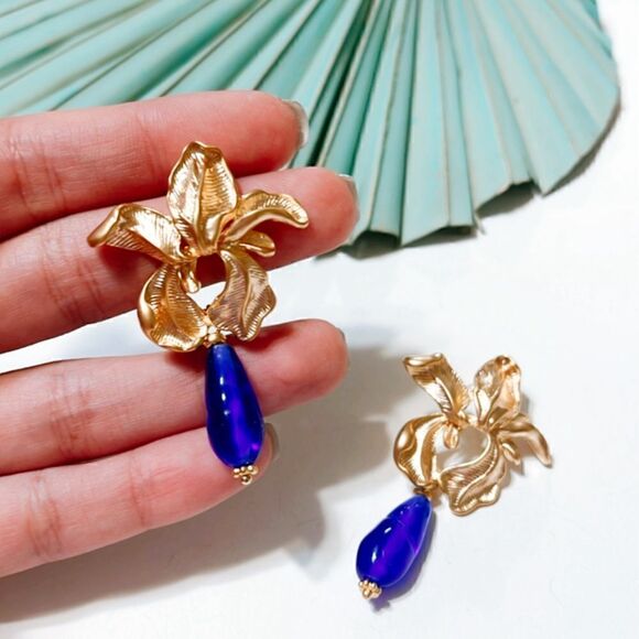 Blue crystal drop earrings #681 - Picture 1 of 3